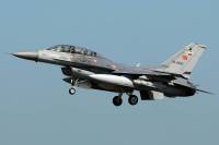 18 ETSL060511 F-16D 93-0693 GD 01